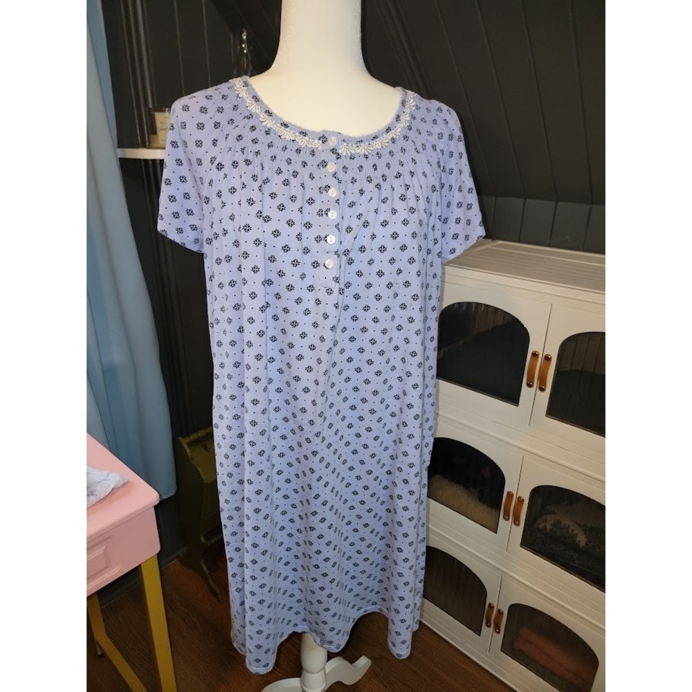 Women's Aria Collection Night Gown - Size Large